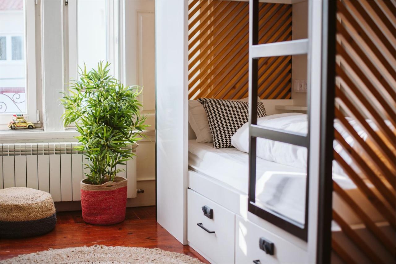 The Salty Pelican Beach Retreat إستوريل المظهر الخارجي الصورة